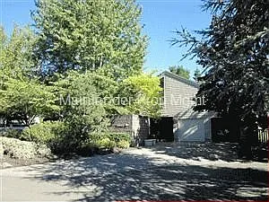 11240 SW Lynnvale Dr photo 1