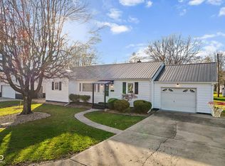 382 S 1st St, Austin, IN