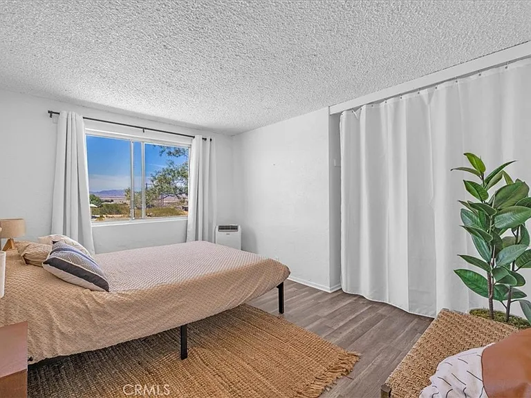 5749 Halsey Ave — Photo 17