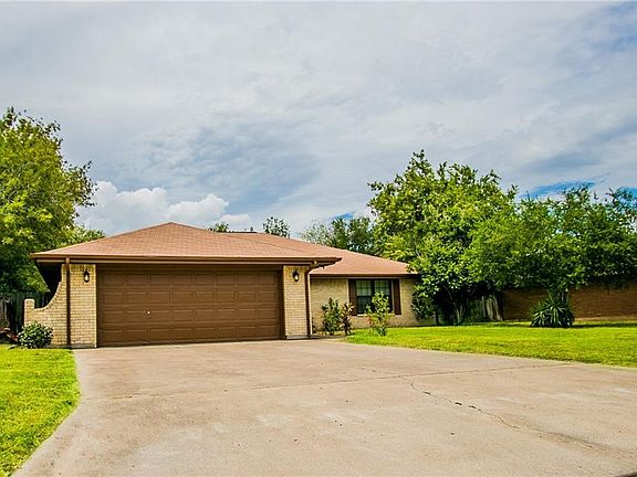 3rd image of 1021 Tori Ln