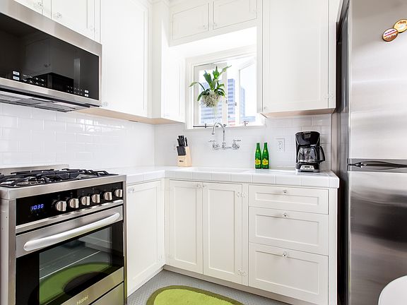 5th image of 1525 Union St #1527