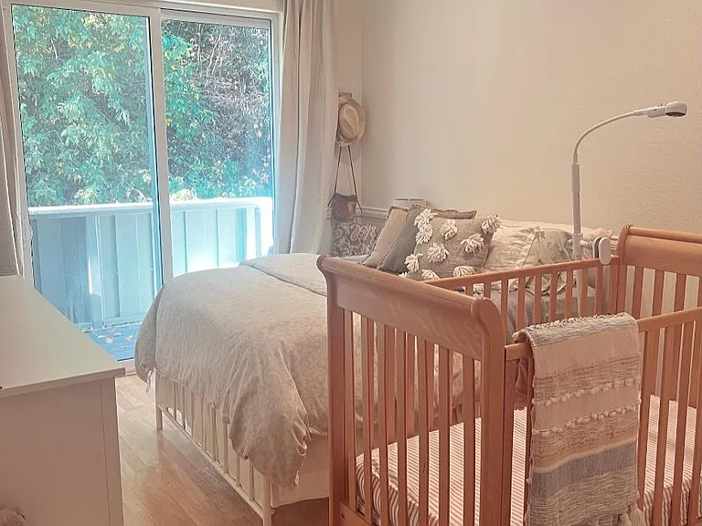 4 Flora Ln — Photo 8