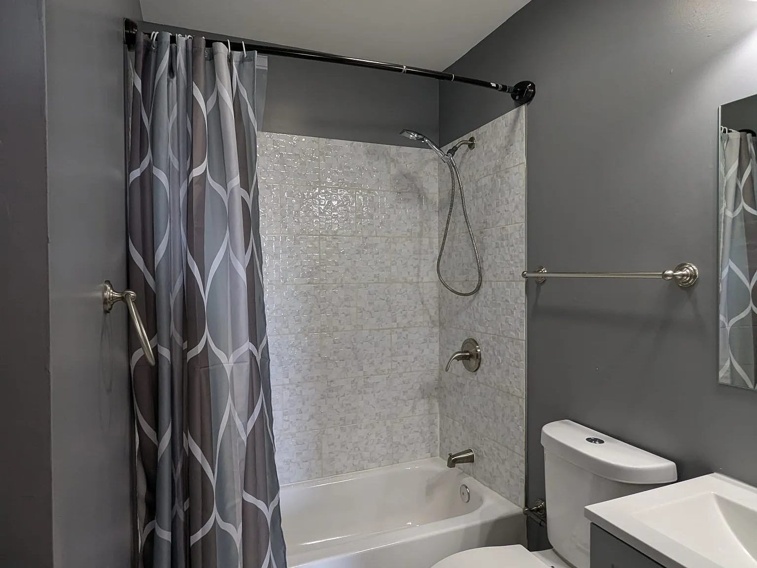 3 bed, 3.5 bath, 1818 sqft, $790 — Photo 3
