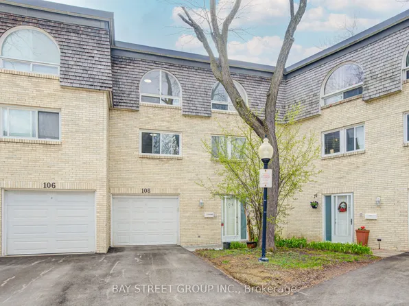 108 Courville Coachway, Toronto, ON M2J 3V7