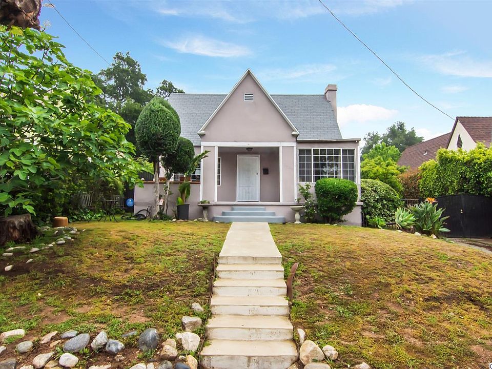1st image of 3036 La Corona Ave