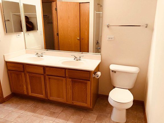 5th image of 2268 Vanderbilt Dr #2268