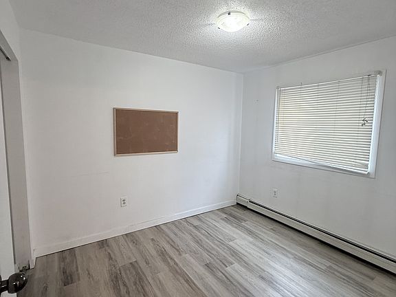 5th image of 405 5th Ave N