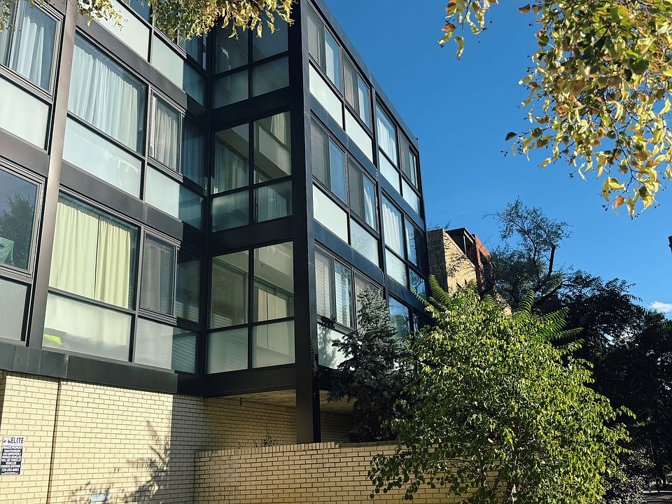 1st image of 1050 N Corona St APT 101