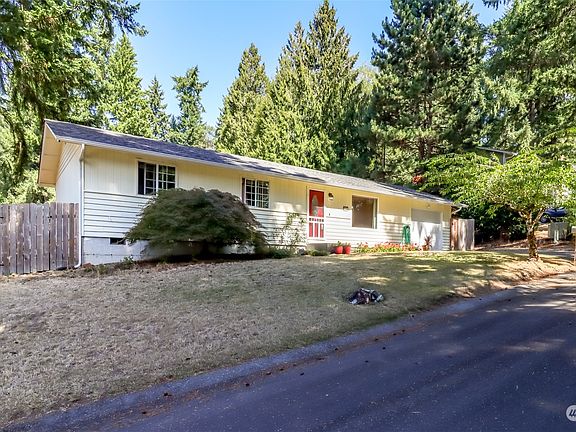 3rd image of 5515 Huntwick Drive NW