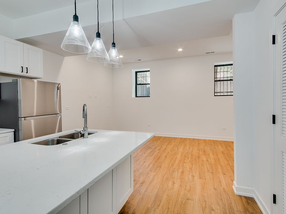 1st image of 2146 W Pierce Ave #1R