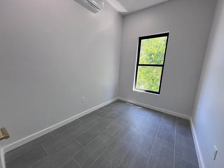 3052 Fulton St #2 — Photo 4
