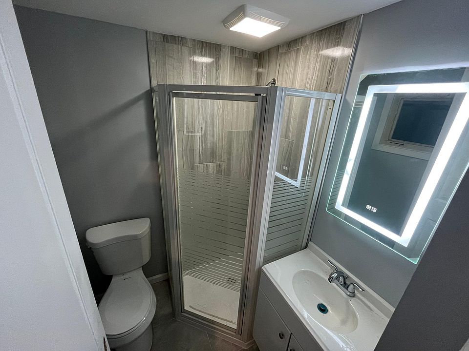2nd image of 42 Maple Ave APT 6
