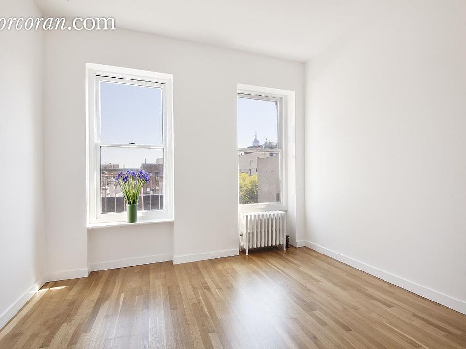 1st image of 225 W 10th St APT 4B