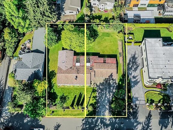 3rd image of 2621 78th Ave NE