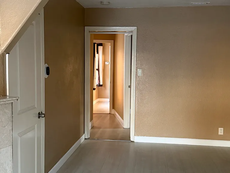 353 Dale Dr — Photo 1