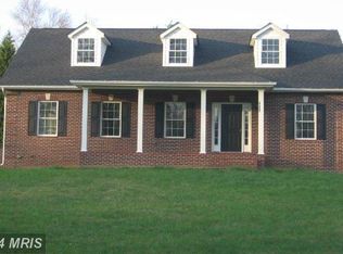 27222 Helen Bohle Dr, Mechanicsville, MD 20659