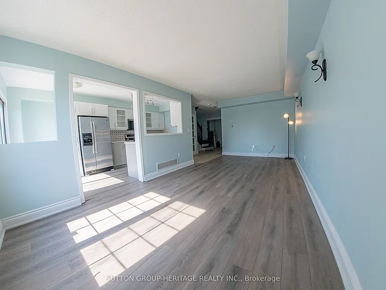 20 Oglevie Dr — Photo 9