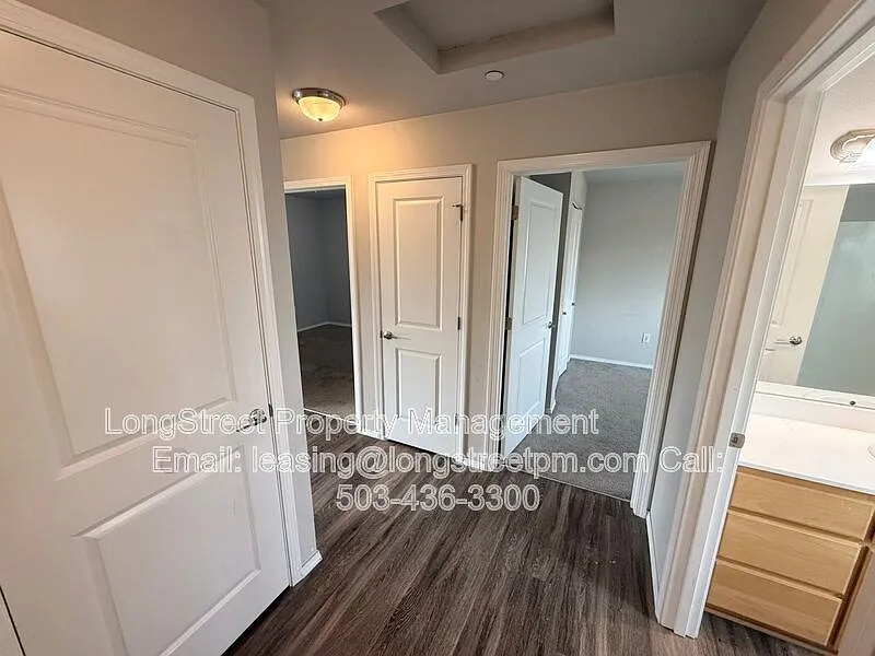 2 bed, 1.0 bath, 733 sqft, $1,395 — Photo 4