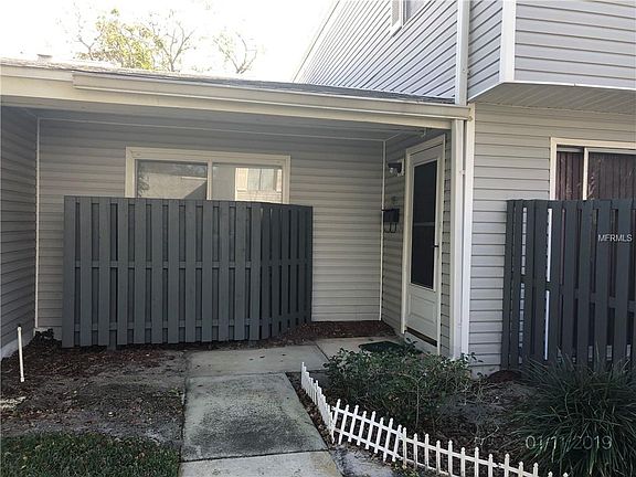 3rd image of 590 Heatherton Vlg