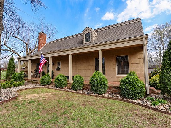 3rd image of 2074 Natchez Ln
