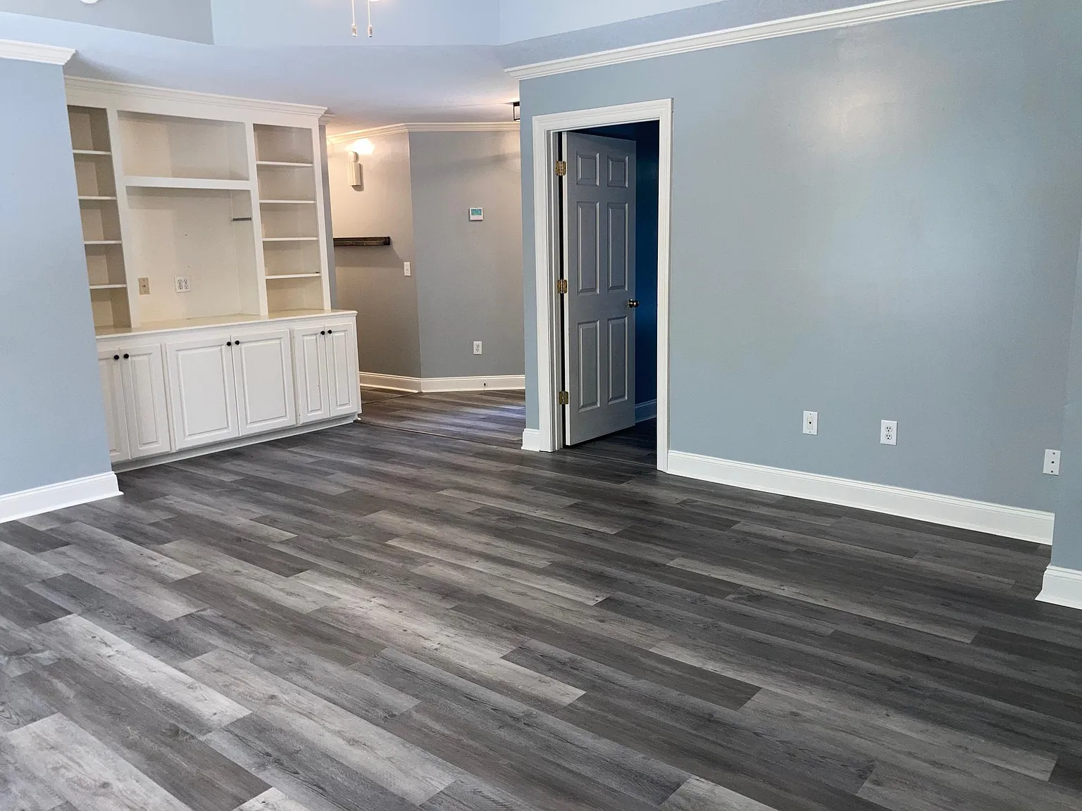135 1/2 Beechwood Dr — Photo 2