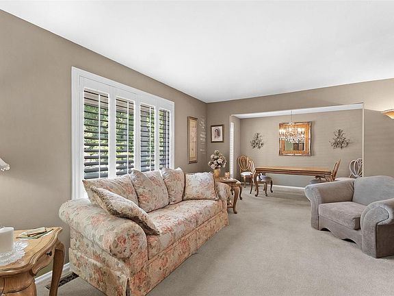 2nd image of 1240 Tracy Ln