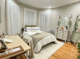 146 Hillside St #3, Roxbury Crossing, MA 02120