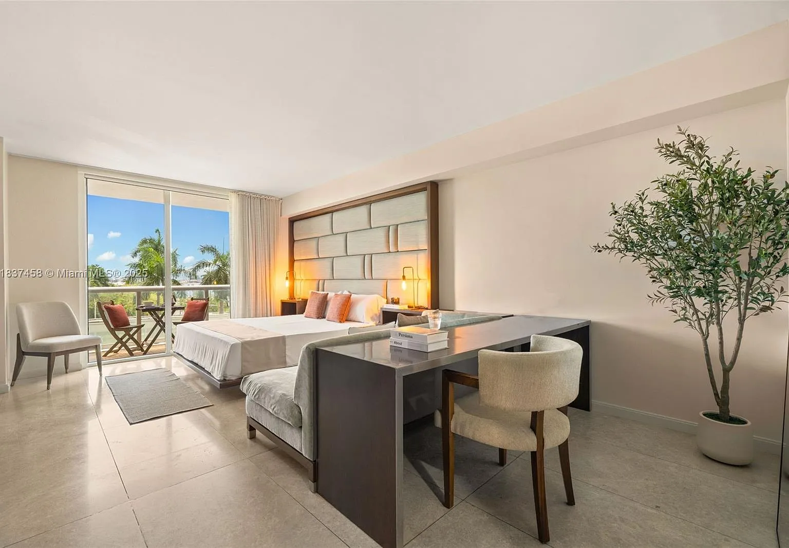 50 Biscayne Condo — Photo 1