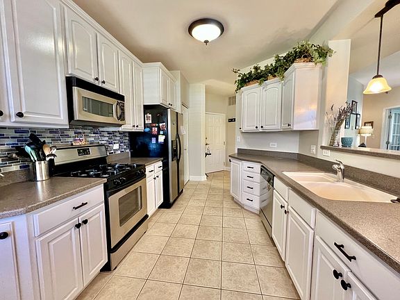 4th image of 543 N Hough St APT 106