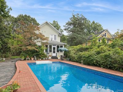 21 Connecticut Avenue, Freeport, NY, 11520