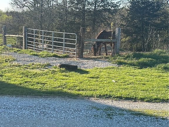 4th image of 2322 N Whiskey Hollow Road