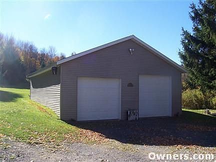 Large (28x32) 2 Car Garage