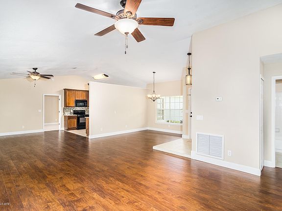 4th image of 851 Parsons Cir SE