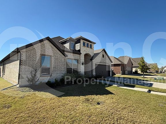 5th image of 533 Oleander Dr