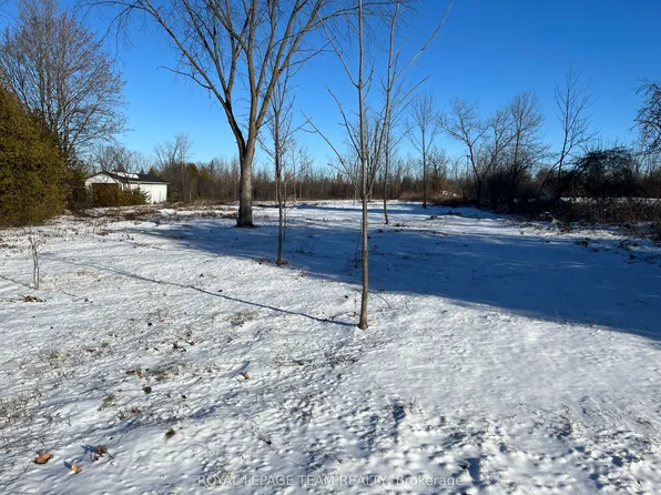 8645 Bank St, Ottawa, ON K0A 2P0