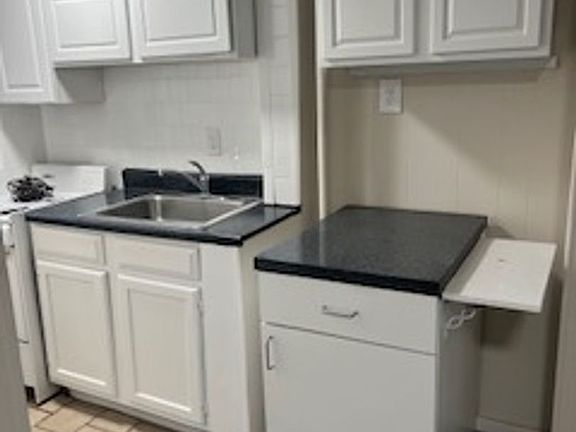 2nd image of 121 W Saratoga St APT 4