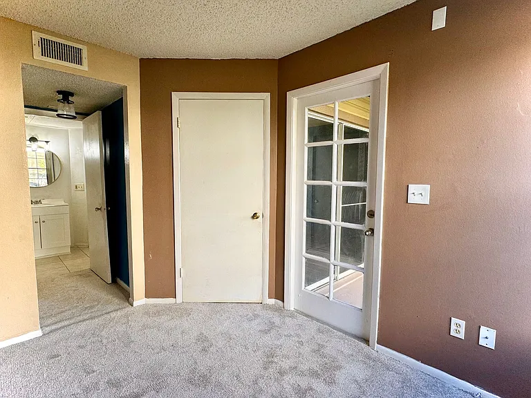 1908 Lake Atriums Cir #14 — Photo 9