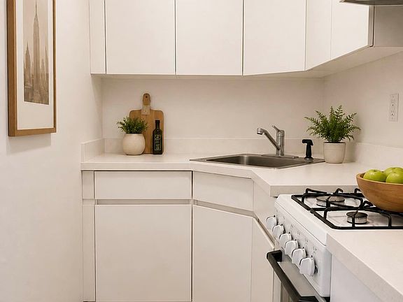 3rd image of 235 E 83rd St APT 6c