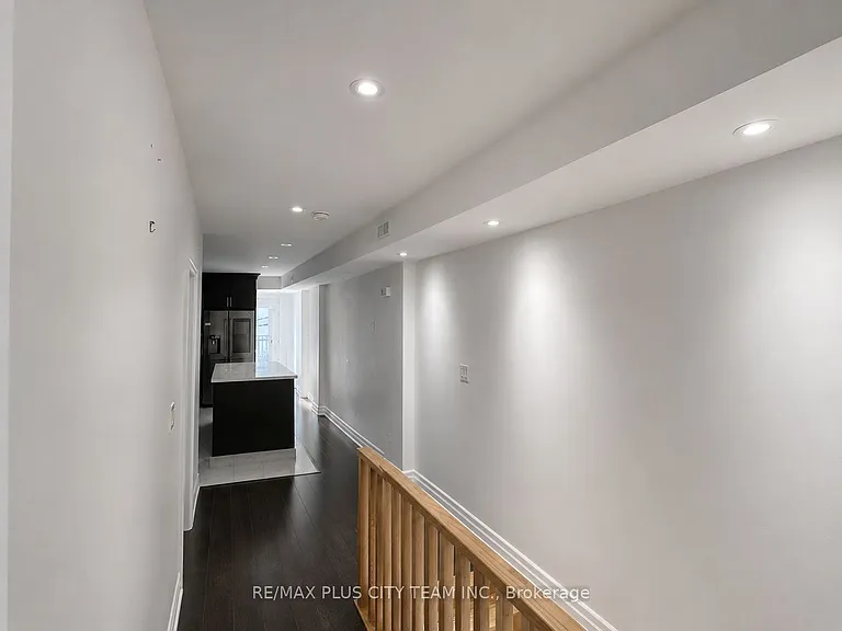 1027 Pape Ave #A — Photo 4