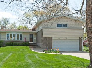 1335 Central Ave, Deerfield, IL 60015