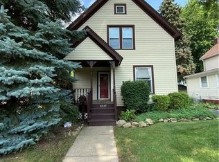 37655 2nd St, Willoughby, OH