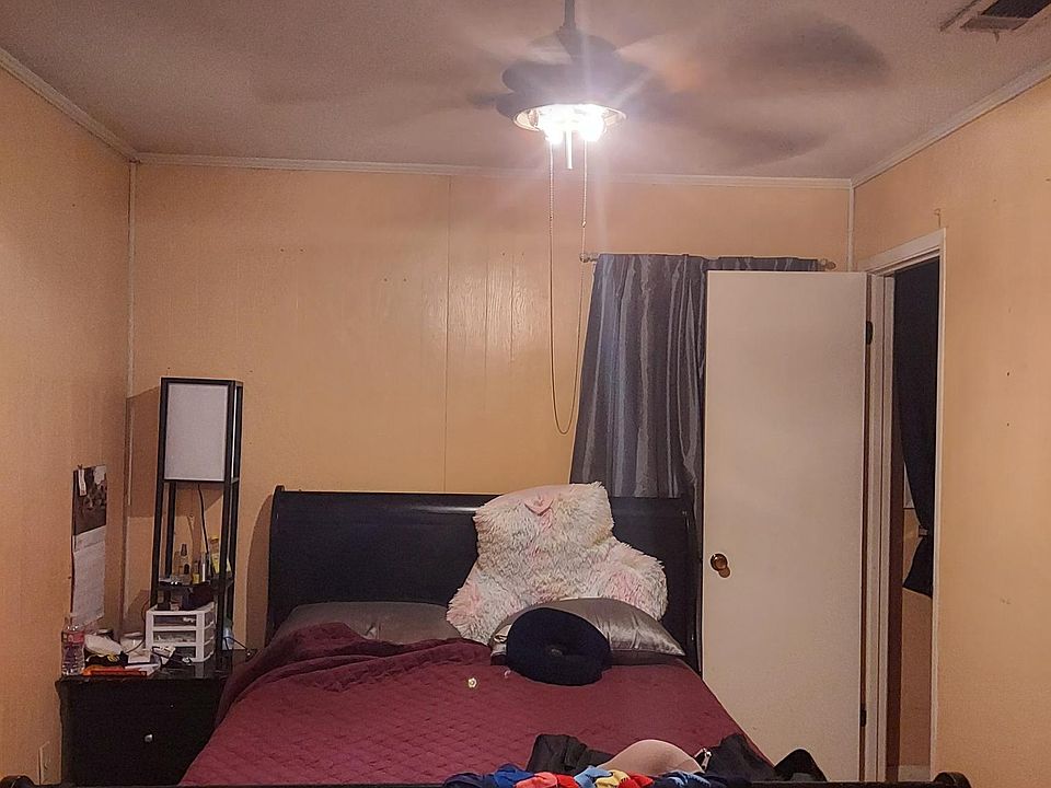 2nd image of 1802 8th St #1802