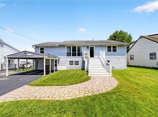 9110 Beach Rd, Brewerton, NY 13029