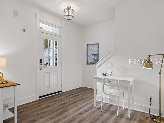 3rd image of 44 Red Cedar St