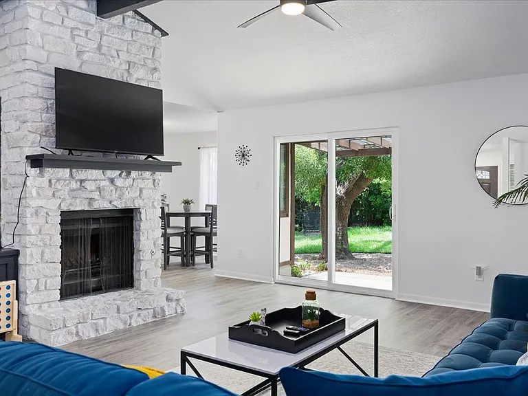 605 Hill Cv — Photo 5