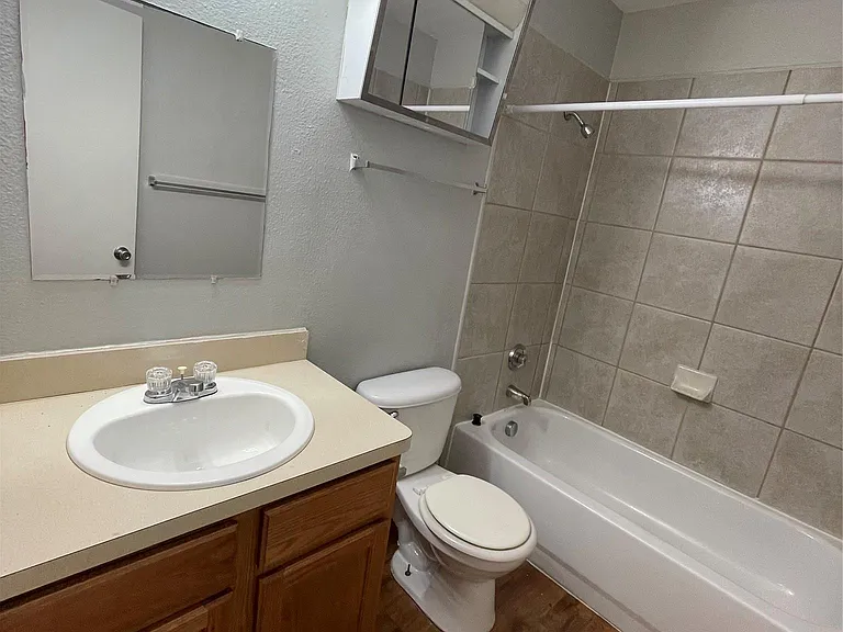 7206 Twin Crest Dr #202 — Photo 5
