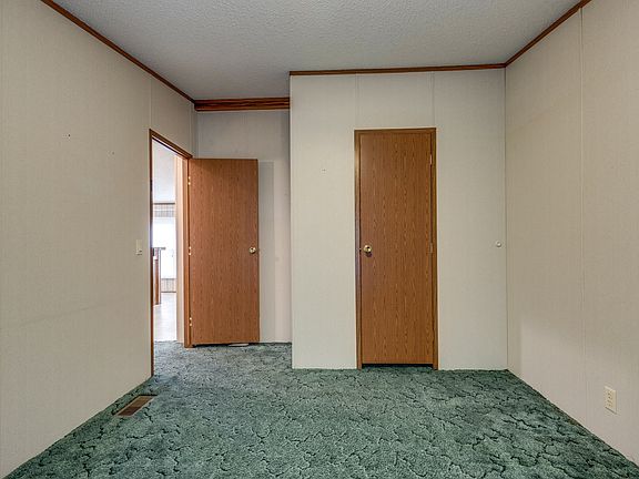 4th image of 5898 Highway 100 W