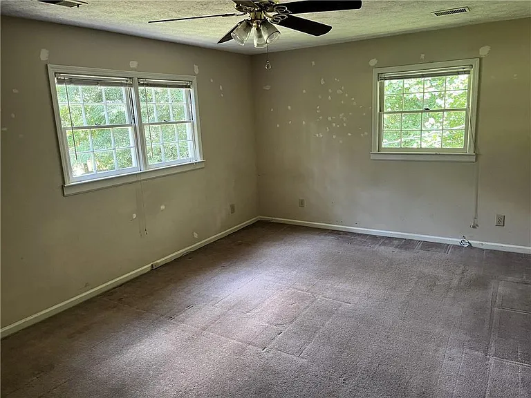 2745 Cardinal Lake Cir — Photo 15