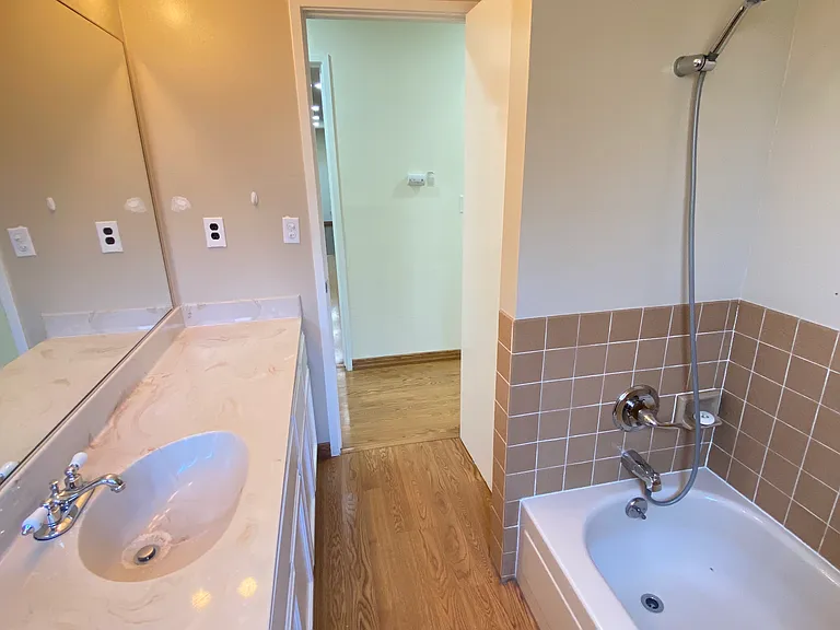 662 Catalina Dr — Photo 44
