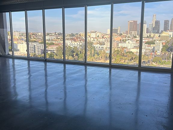 4th image of 2404 Wilshire Blvd #Phf